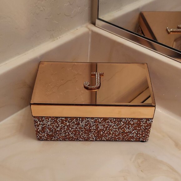 Pink Rose Sparkle Jewelry Makeup Box with a Monogrammed J (NWOT) - Picture 7 of 12